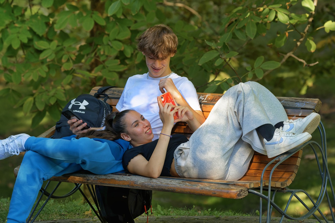 The Best Online Dating App for Serious Relationships vs. Casual Flings